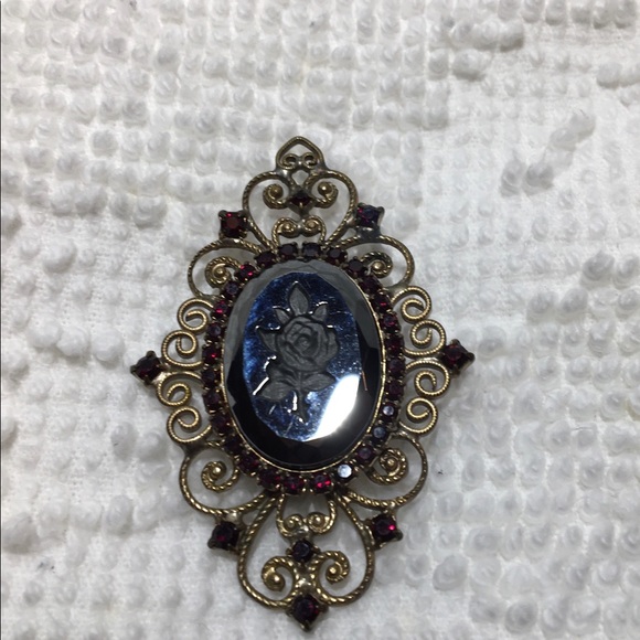 Antique Engraved Rose & Rhinestone Brooch - Picture 7 of 7